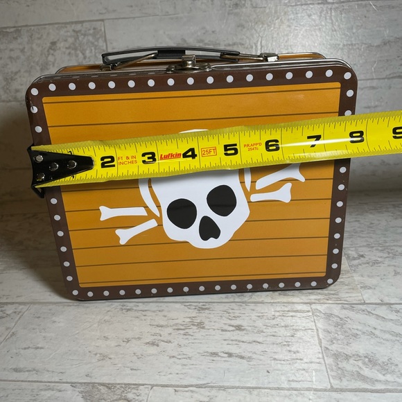 Pirates Skull Crossbones Kids lunch box tin Metal - Picture 12 of 12